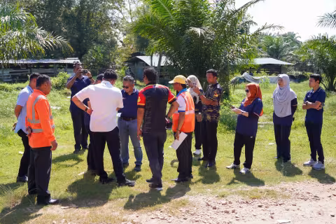 Lawatan Tapak bagi semakan semula cadangan mewujudkan Lintasan Rata Awam (LRA) bagi kegunaan Kampung Orang Asli Panchor, Bahau, Negeri Sembilan